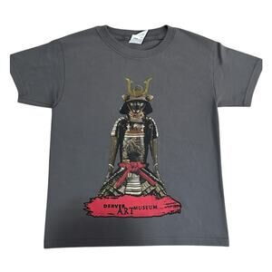 Denver Art Museum Samurai Graphic T-Shirt Youth XS Gray Red